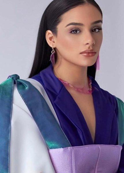 Nisrin women fashion model